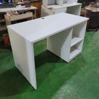 Bàn Làm Việc Gỗ BLVG04.jpg