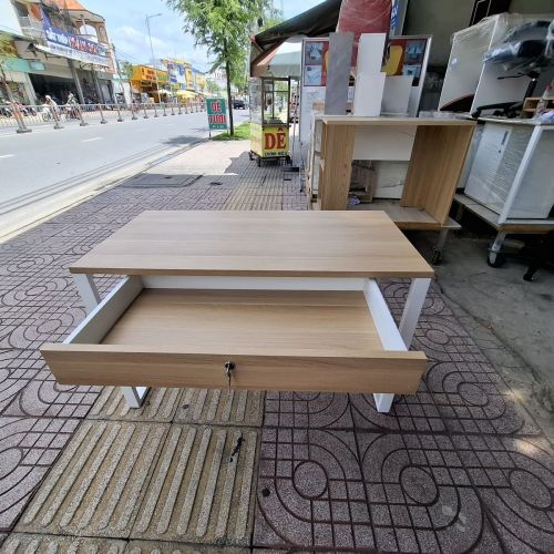 Bàn Làm Việc Chân Sắt BLVCS02.jpg