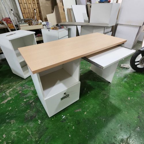 Bàn Làm Việc Gỗ BLVG03-7.jpg