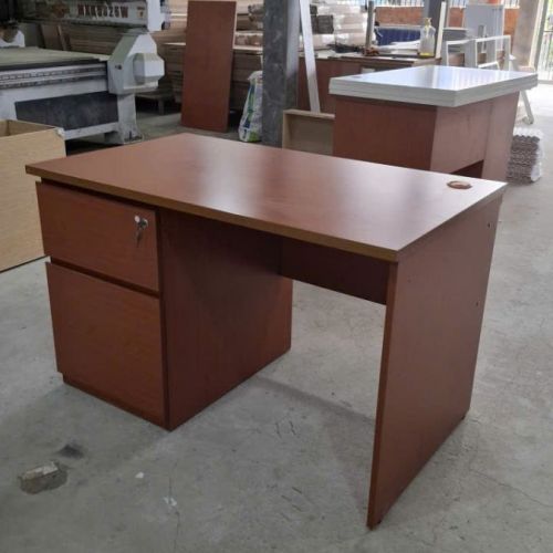 Bàn Làm Việc Gỗ BLVG14.jpg